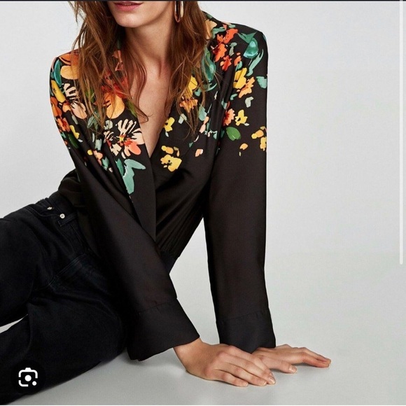 ZARA BLACK FLORAL PRINT BODYSUIT WITH LAPEL COLLAR  SATIN BLOUSE WOMENS SIZE S - Picture 3 of 12